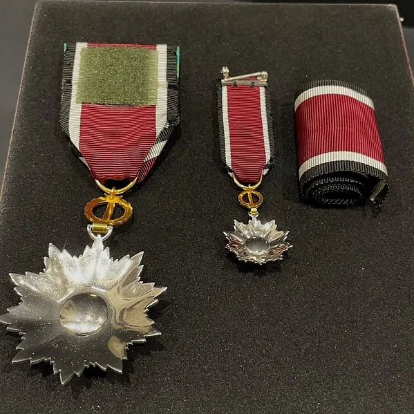 RARE Sharif Hussein Bin Ali  Independence Medal Set - Image 2