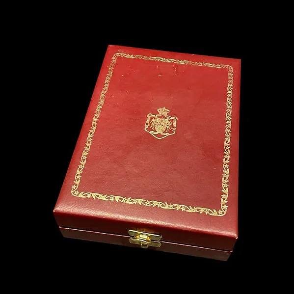 RARE Sharif Hussein Bin Ali  Independence Medal Set - Image 4