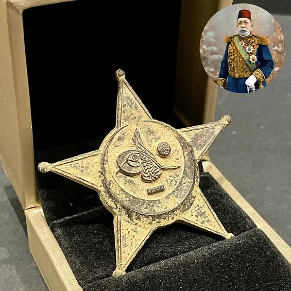 Preowned Ottoman masterpiece - finest royal military medal, issued in 1333H