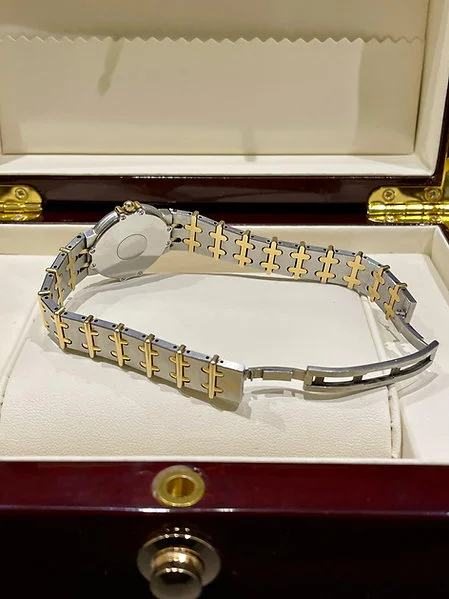 Preowned Universal Genève Swiss, Special Edition Saddam Hussain - Image 4