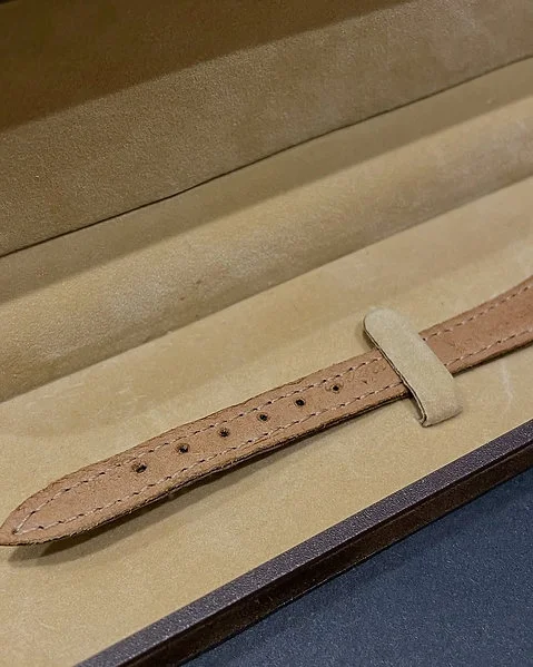 Preowned Vintage Royal Dress Watch - Favre Leuba Geneve - Royal Edition - Image 3