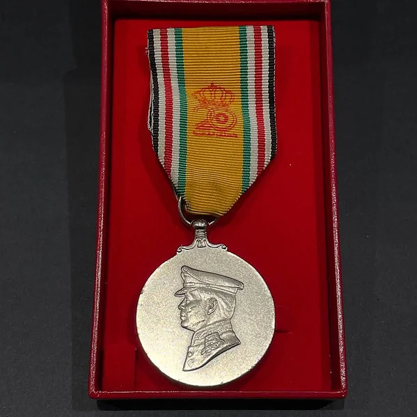 2010 10th Anniversary Commemorative Medal Kind Abdullah Second Jordan - Image 3