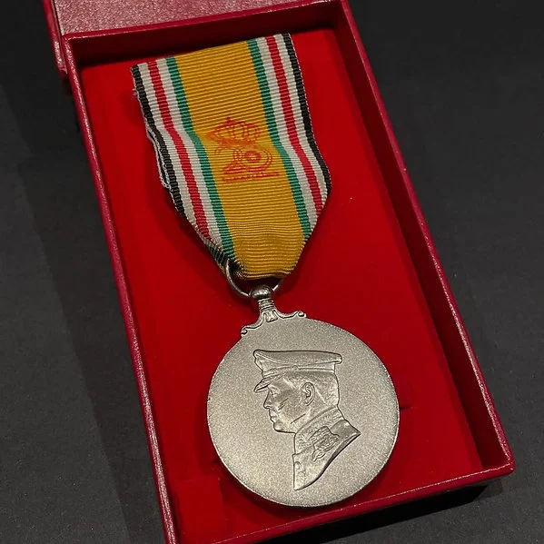 2010 10th Anniversary Commemorative Medal Kind Abdullah Second Jordan - Image 4