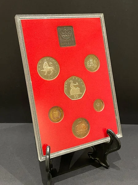 The Coin Age Complete Set Of 1981 Royal UK Mint