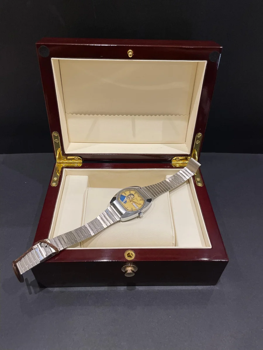 1980 Bolero President Saddam Hussain Day Date RARE - Image 4