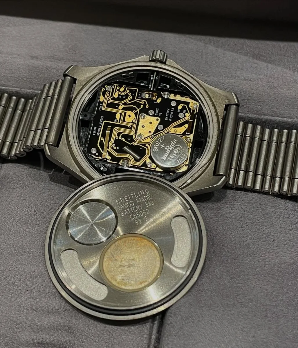 Breitling Special Edition UAE Air Force and Air Defense - Image 10