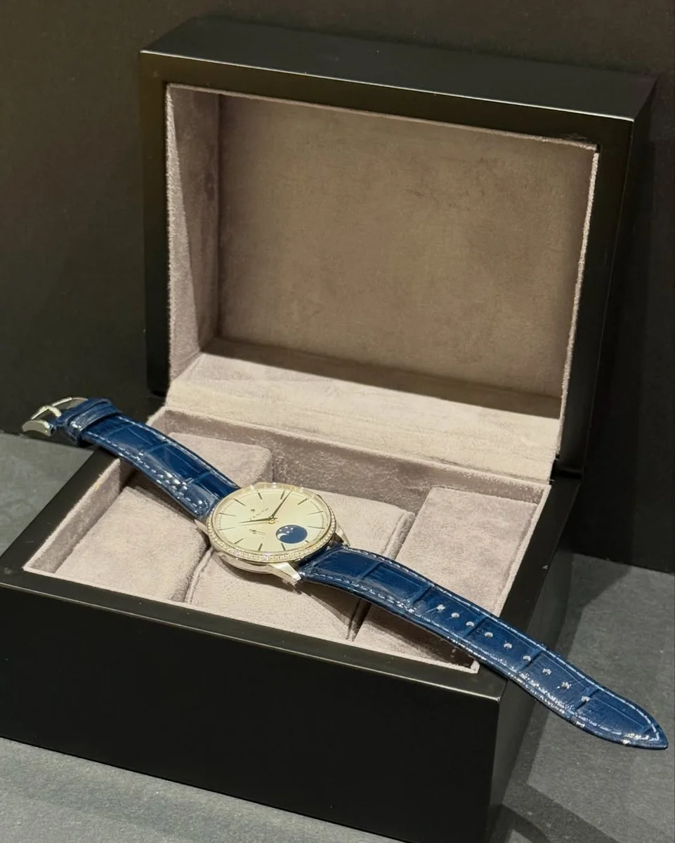 Rare Zenith Elite Monophase – Special Edition Silver Diamonds - Image 4