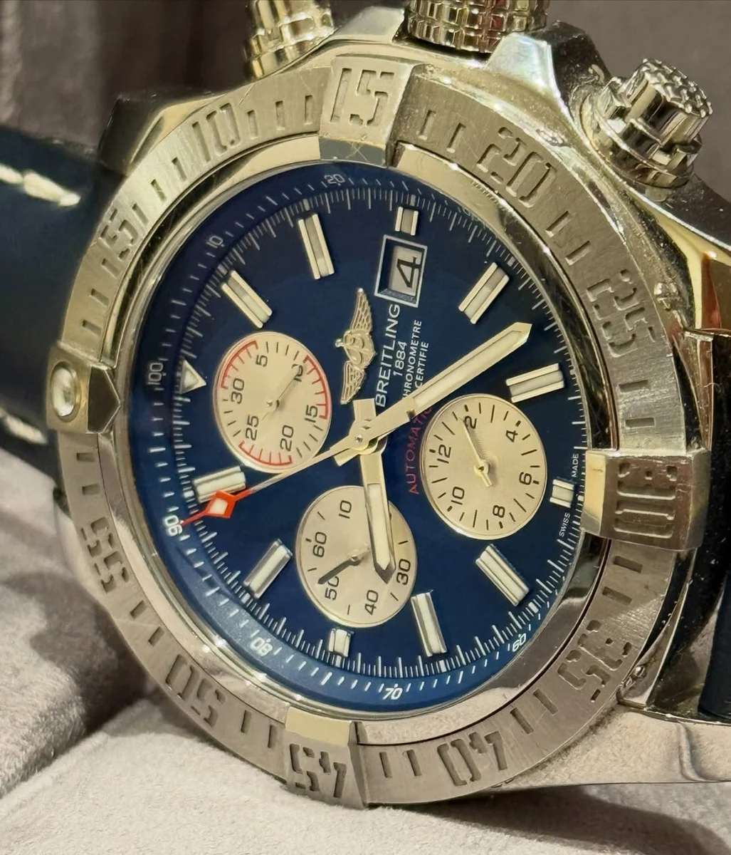 Breitling Super Avenger 48MM Professional Chronograph - Image 3