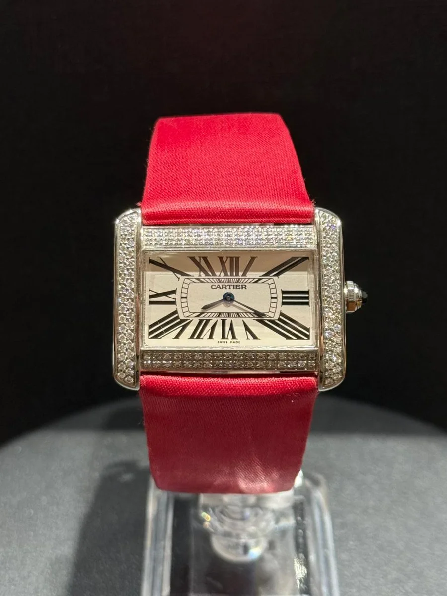 Rare Divan Tank By Cartier - Timeless Geometry Framed In Diamonds. - Image 2